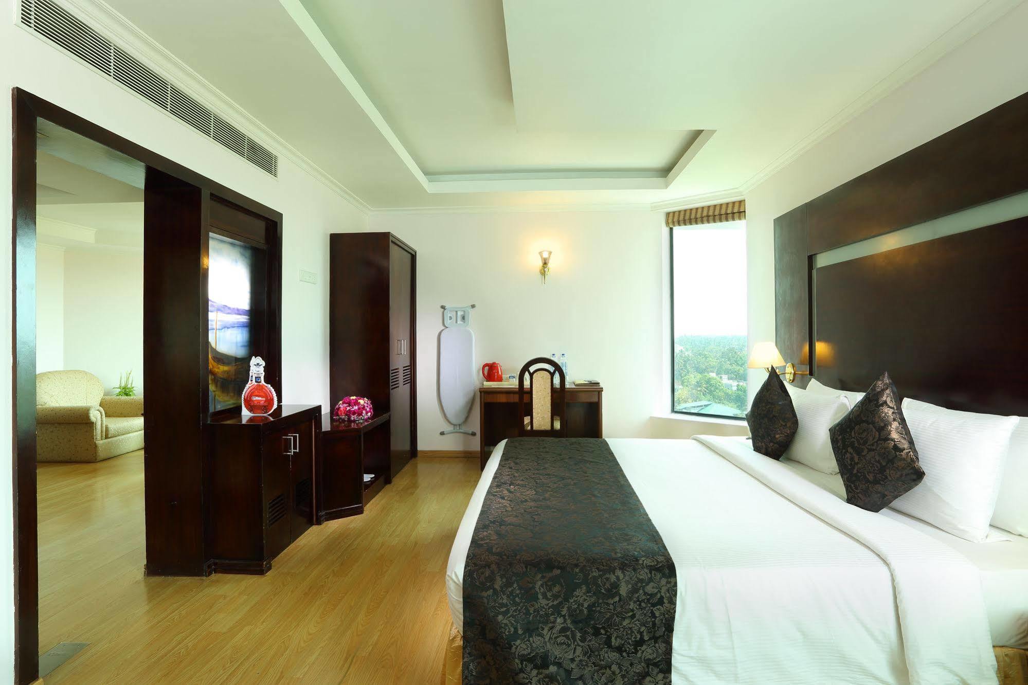 होटल The Quilon And Convention Center